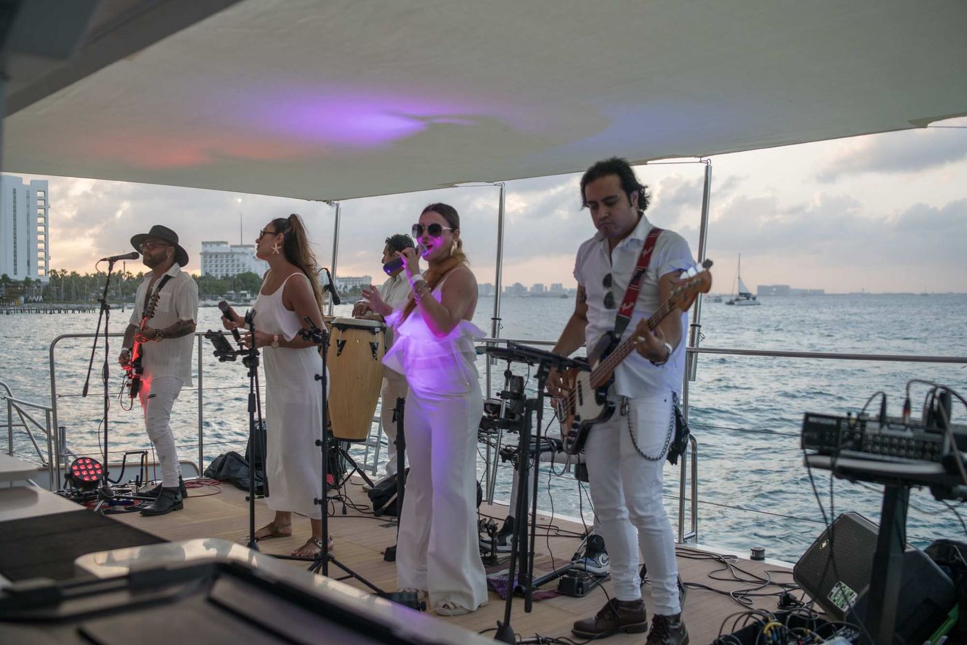 Mayey catamaran sunset Cancun