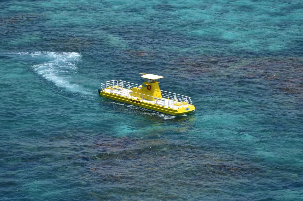 Semi-submarine Cancun Nizuc reef