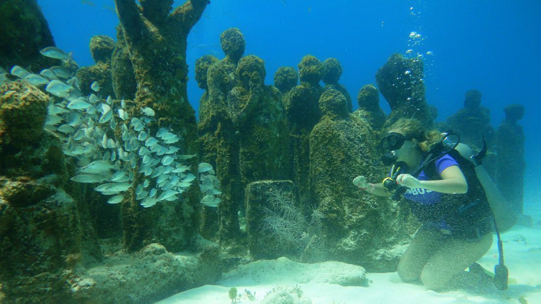Dive Cancun and Isla Mujeres from your yacht