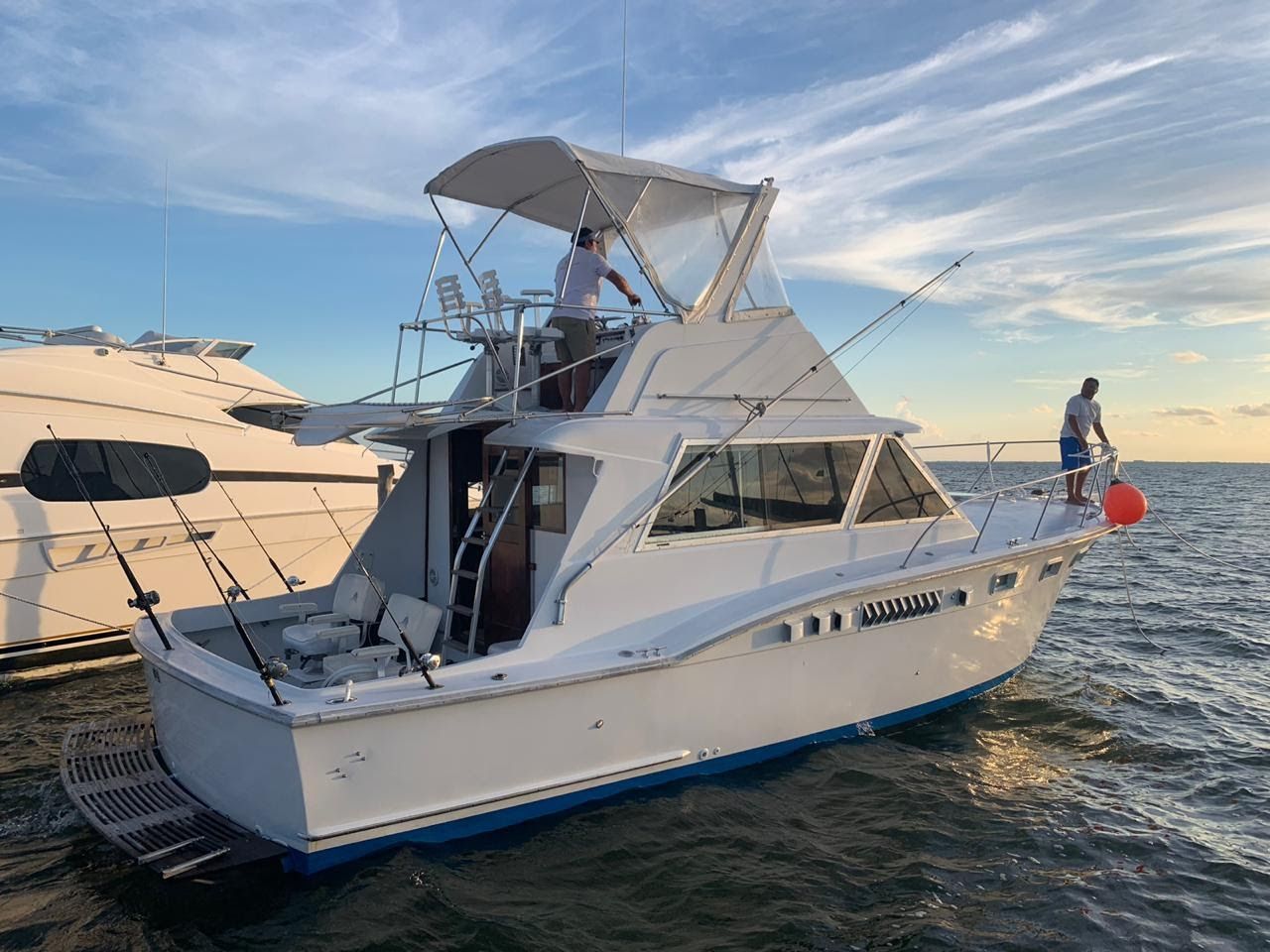 Chris Craft 37 Fishing Boat in Cancun & Isla Mujeres
