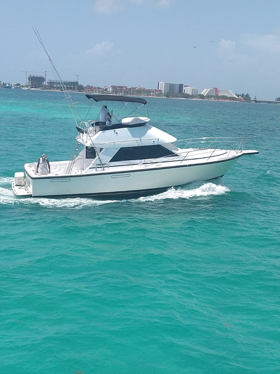 Chris Craft 37 Fishing Boat in Cancun & Isla Mujeres