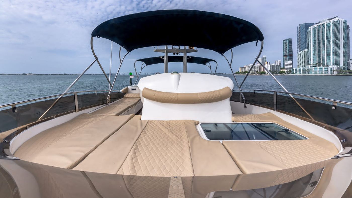 Fairline 68 Luxury Yacht at Playa Mujeres